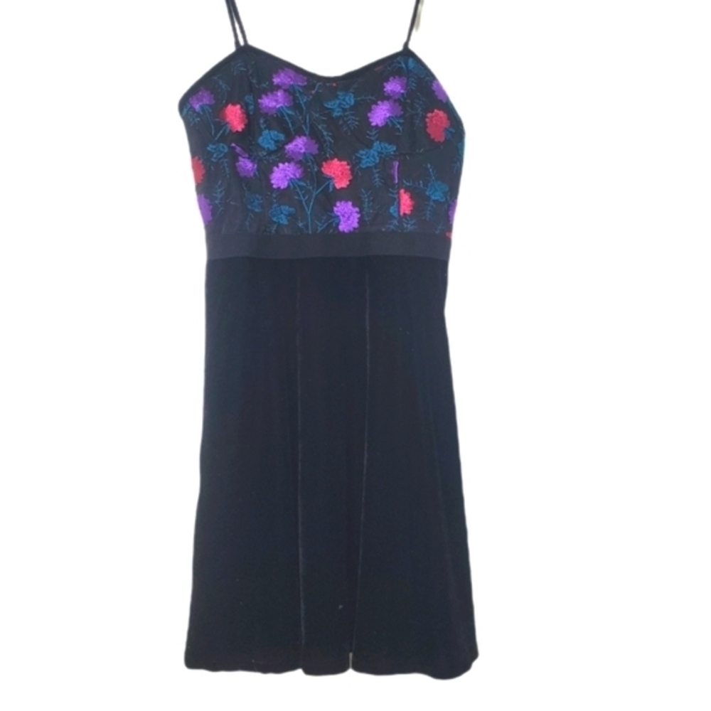 Francesca's NWT Black Velvet Embroidered Corset Dress Size Medium